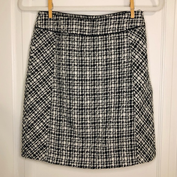 White House Black Market Tweed Mini Pencil Skirt - Picture 2 of 5